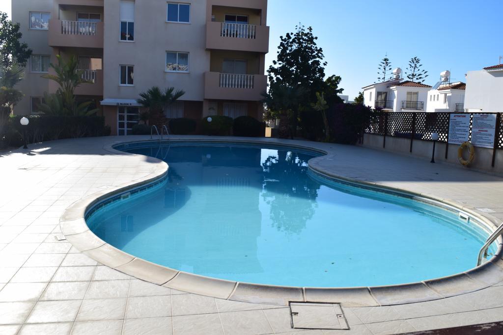 Diana Apartment Paphos Exterior foto