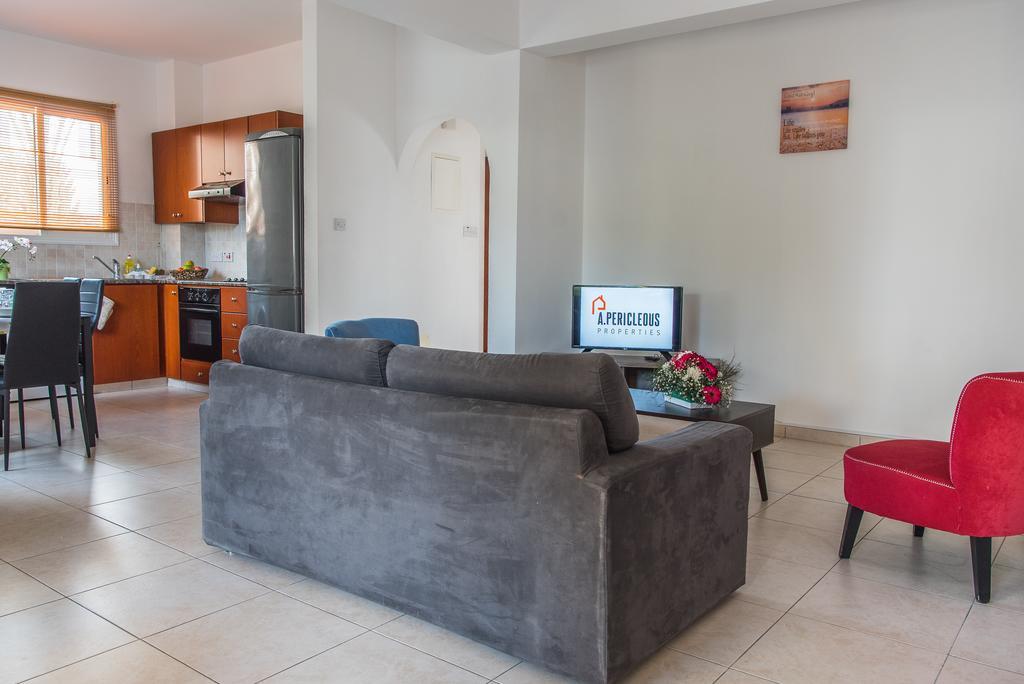 Diana Apartment Paphos Exterior foto
